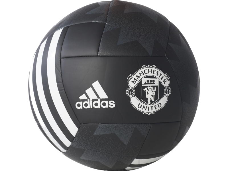 Manchester United Adidas ball