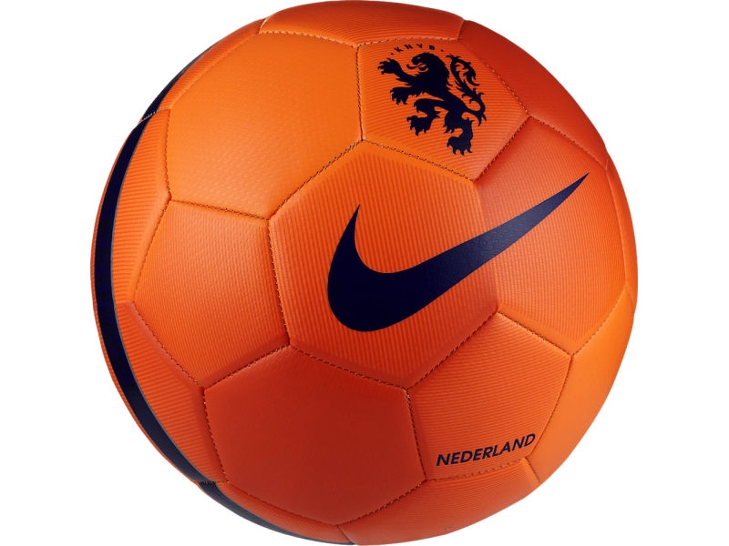 Holland Nike ball