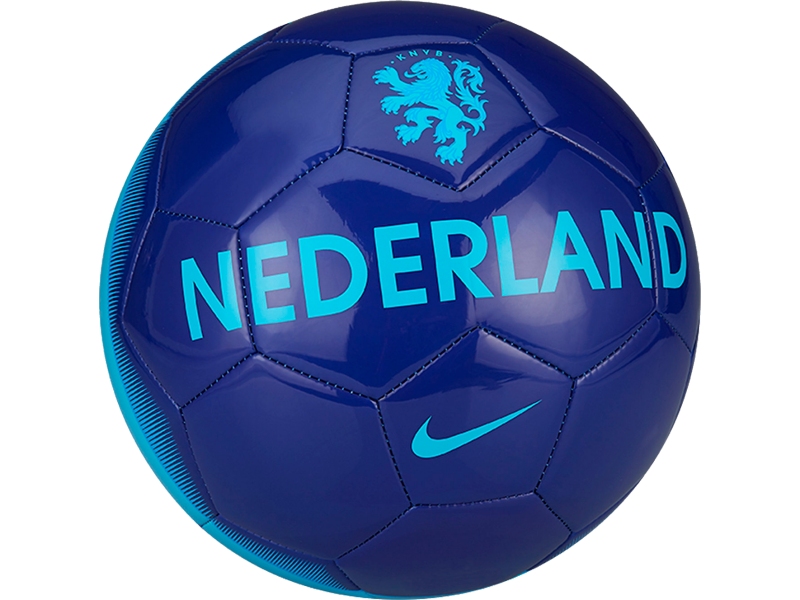 Holland Nike ball