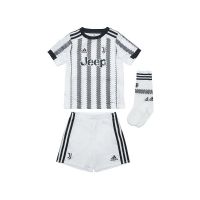 : Juventus Turin - Adidas infants kit